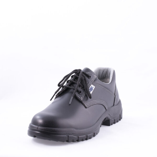 موديل 5935 حذاء سلامة أسود