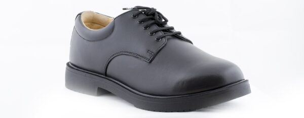 حذاء اسود موديل 77636