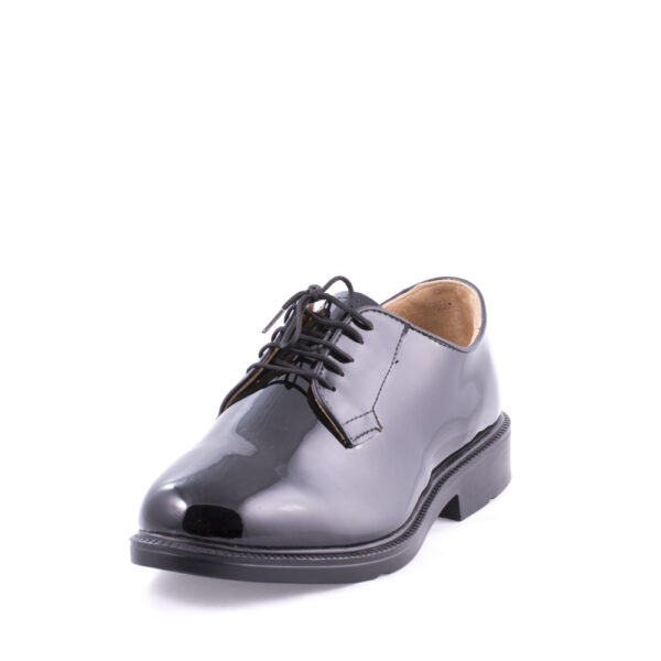 Upper of high gloss material Style 76297